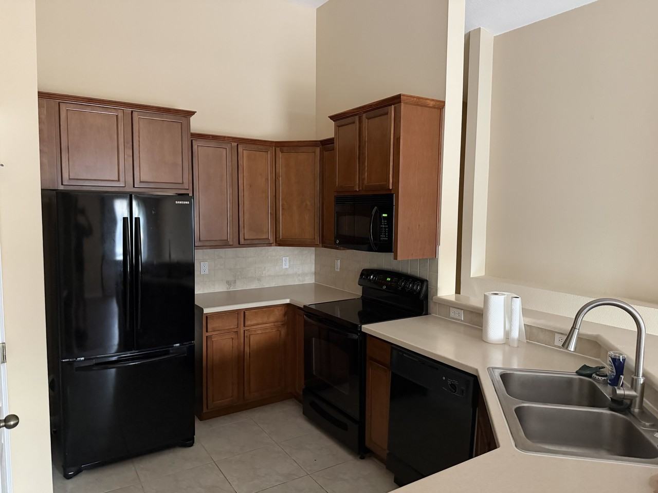 16532 Kingletridge Ave #NA - Photo 3 of 9