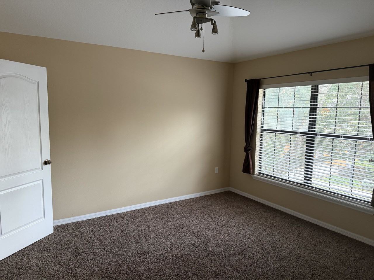 16532 Kingletridge Ave #NA - Photo 5 of 9