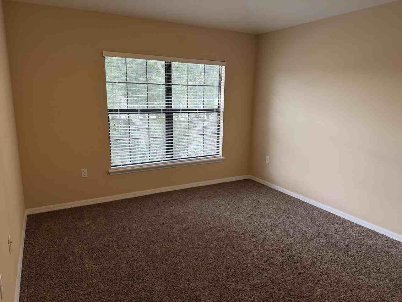16532 Kingletridge Ave #NA - Photo 7 of 9
