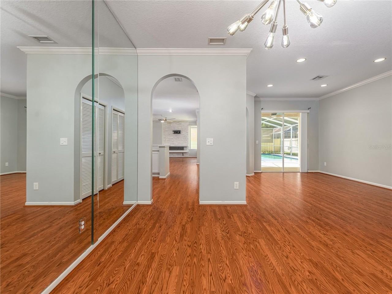 9317 Heritage Oak Ct - Photo 6 of 47