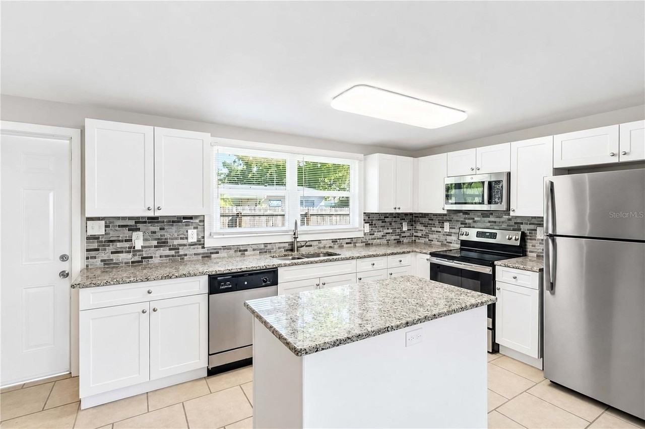1517 W River Shore Way - Photo 7 of 21