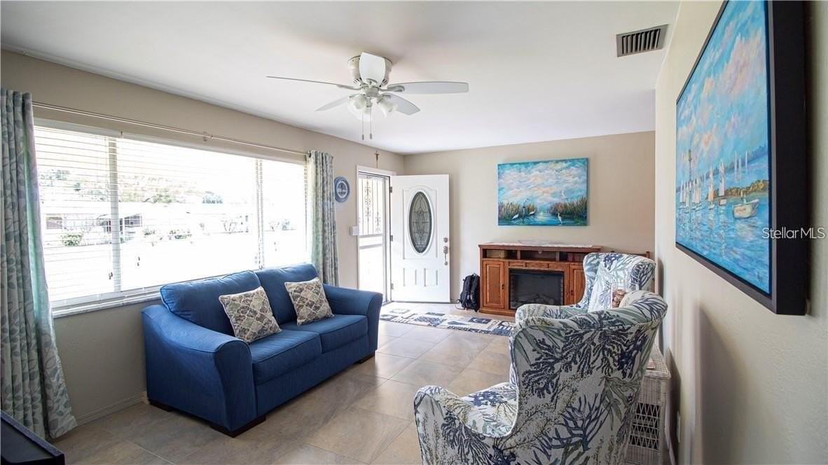 3925 15th Ave N - Photo 3 of 19