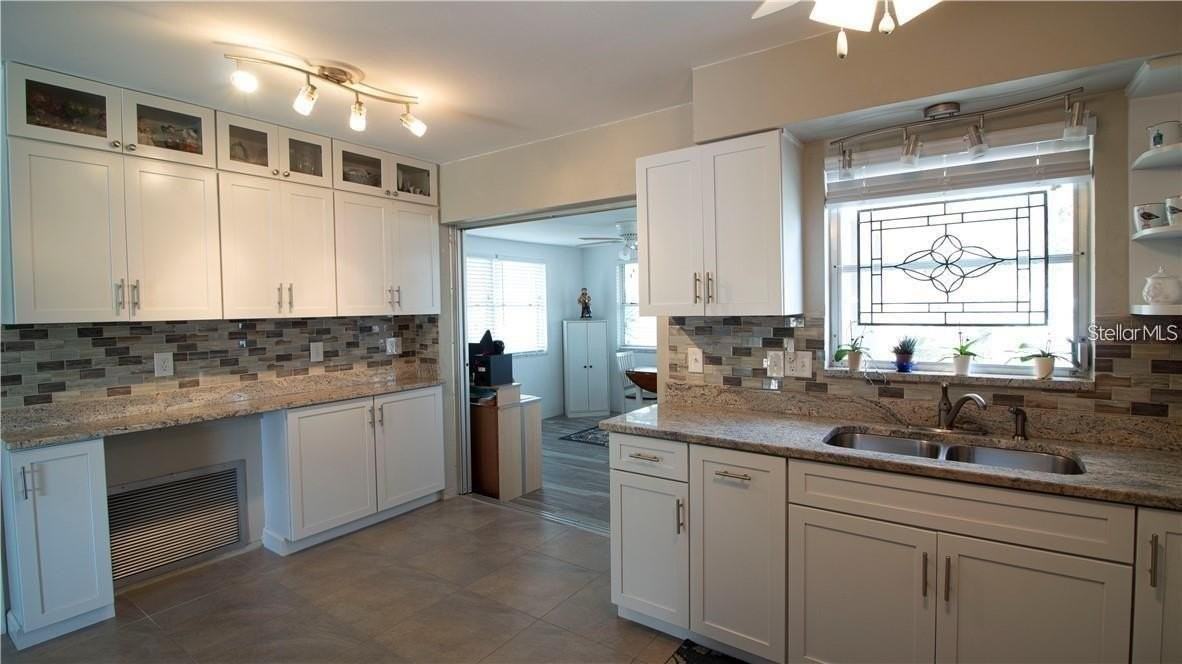 3925 15th Ave N - Photo 6 of 19