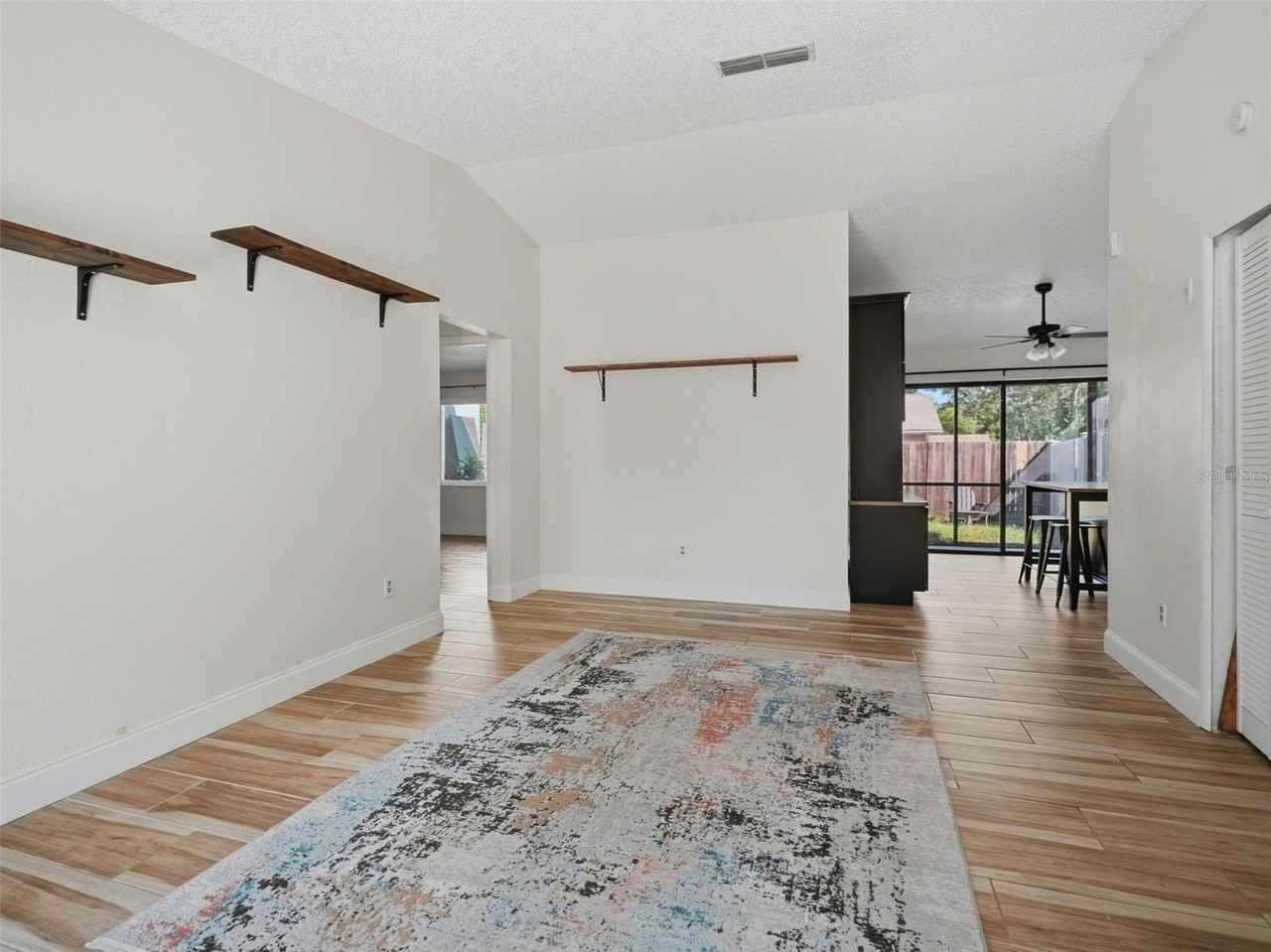 7708 Sumter Ct - Photo 4 of 29