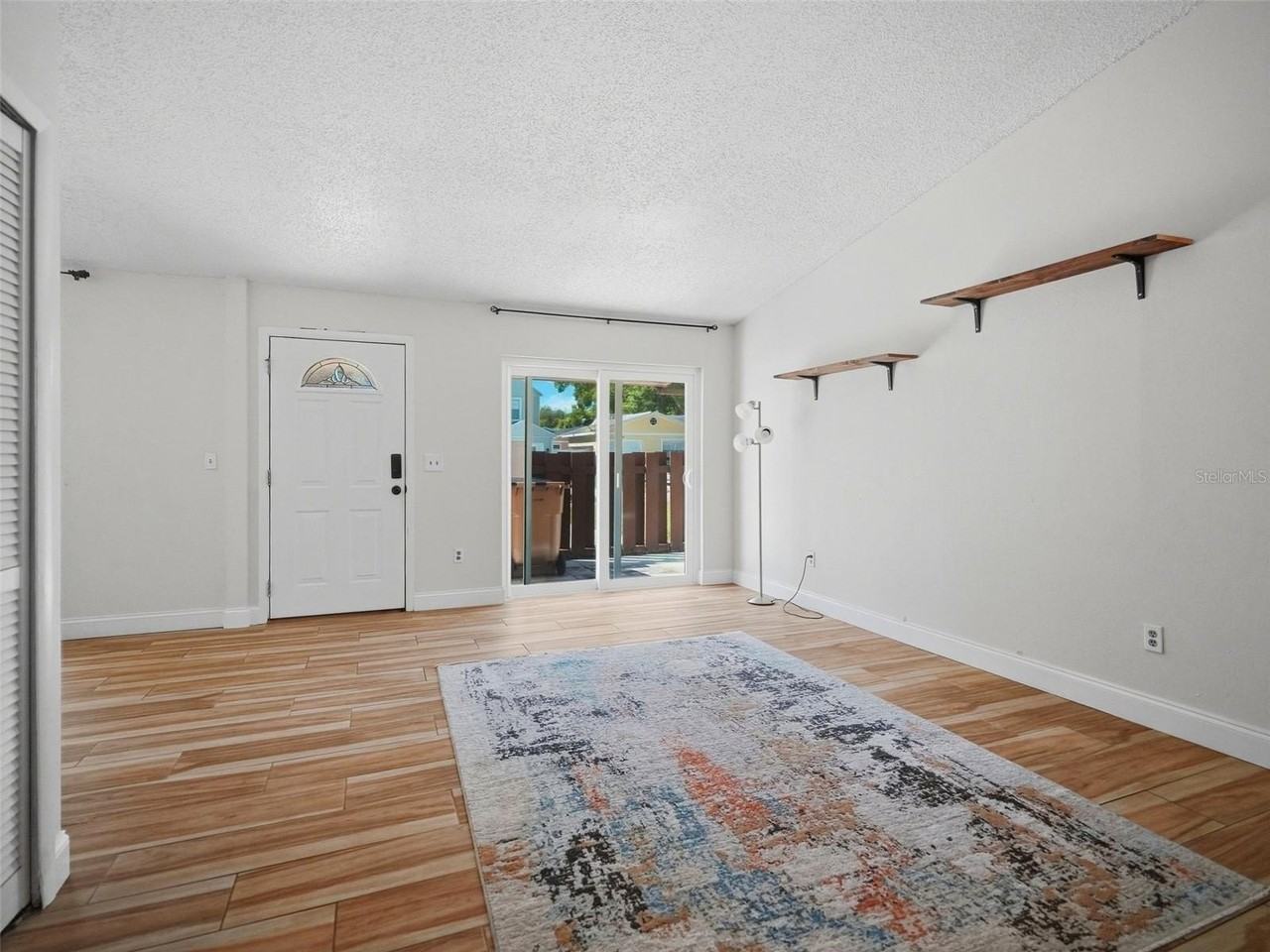 7708 Sumter Ct - Photo 7 of 29