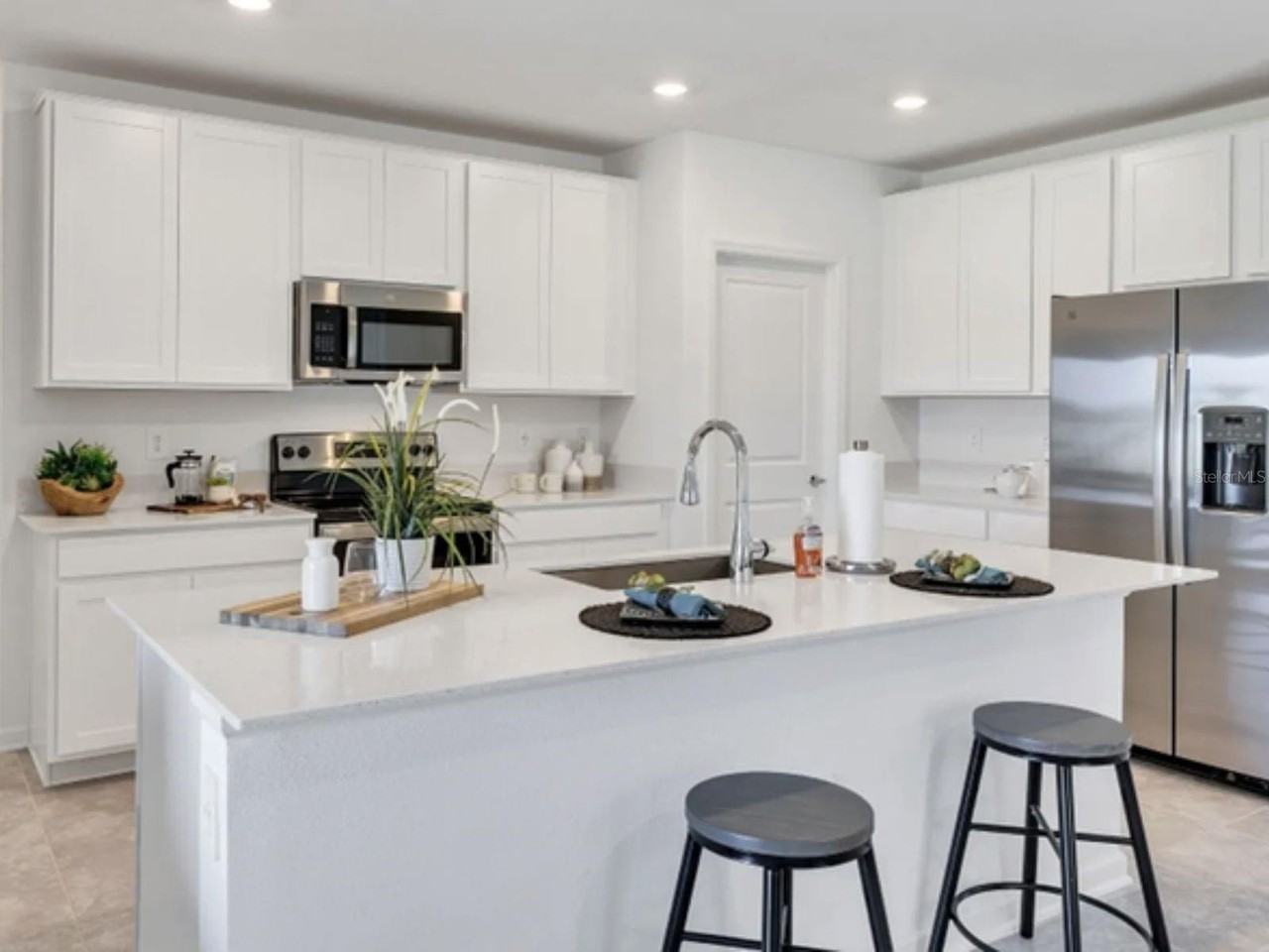 11412 Radiant Shore Loop - Photo 3 of 24
