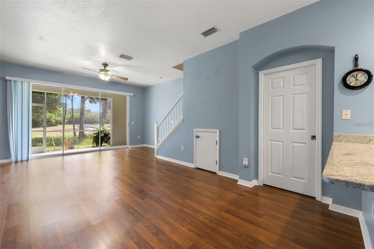11034 Windsor Place Cir - Photo 2 of 17