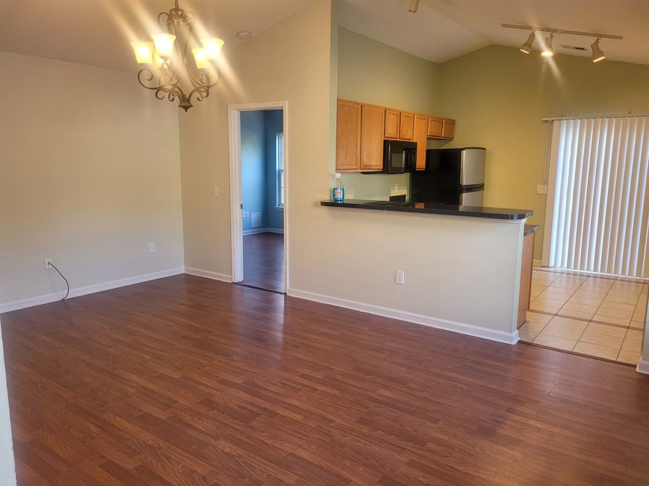 3009 Hollybrooke Dr #NA - Photo 4 of 15