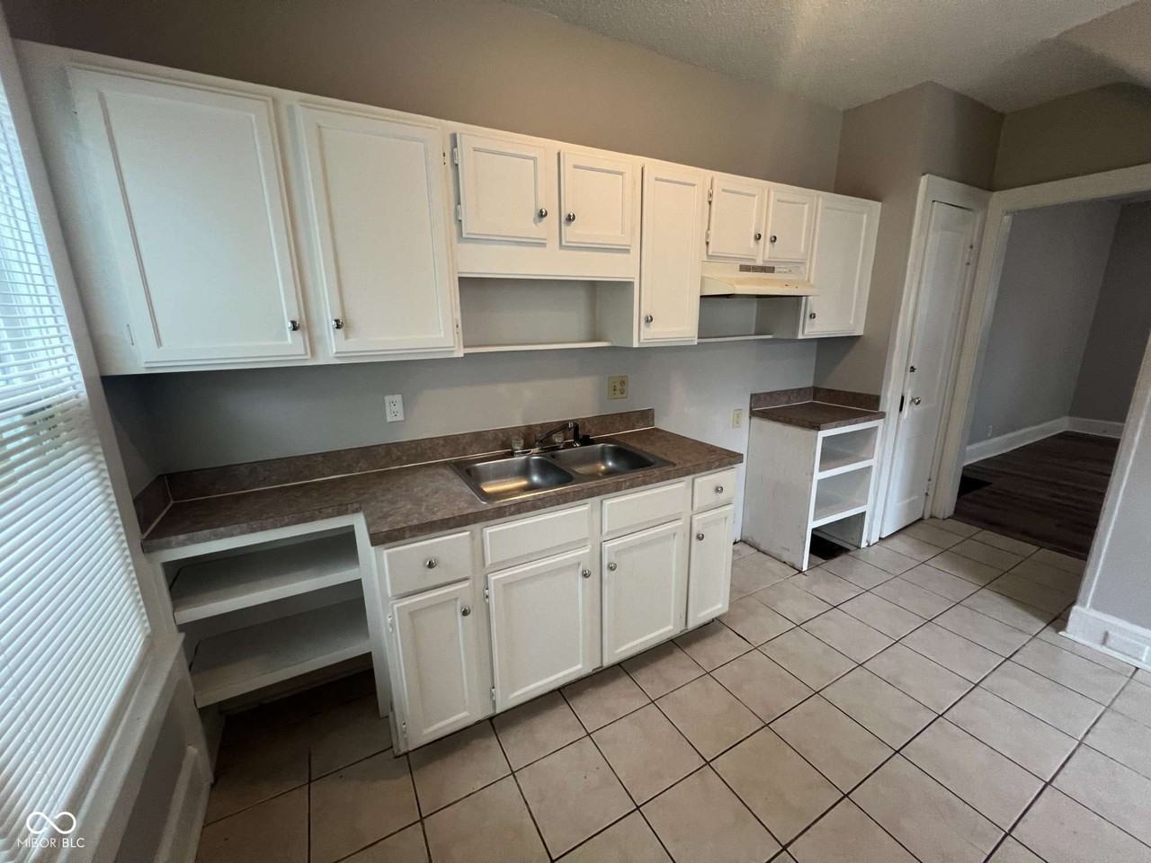 3948 Boulevard Pl - Photo 7 of 21