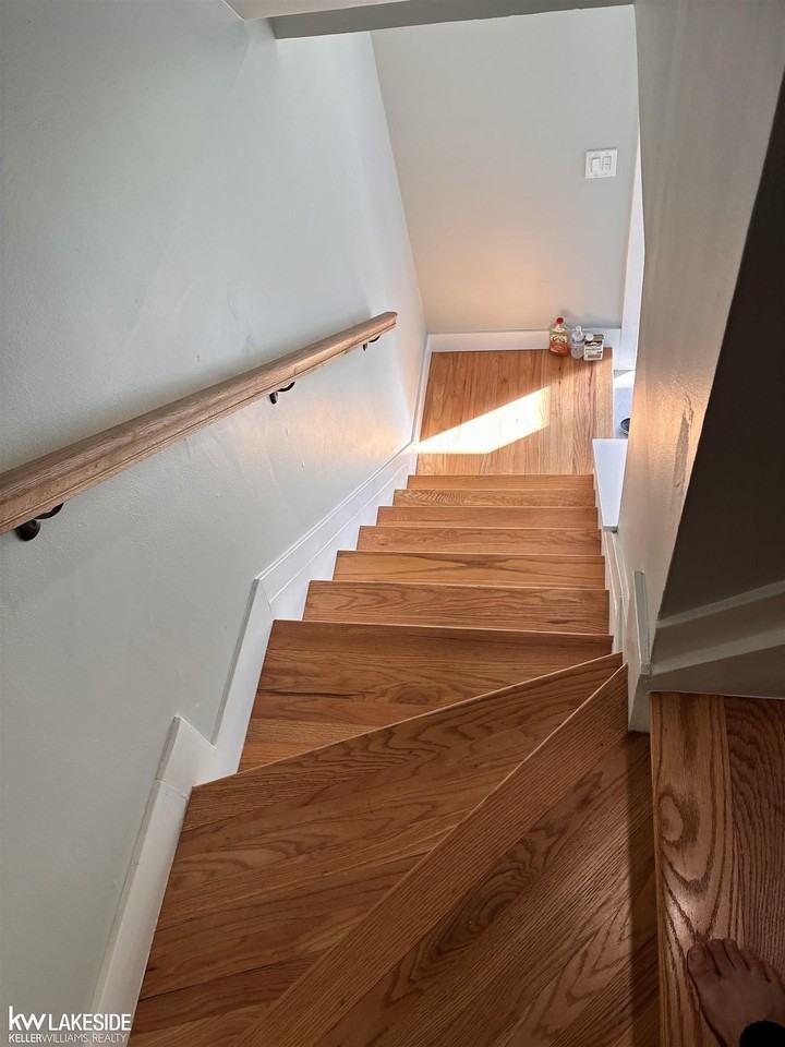 127 Mark Dr - Photo 7 of 12