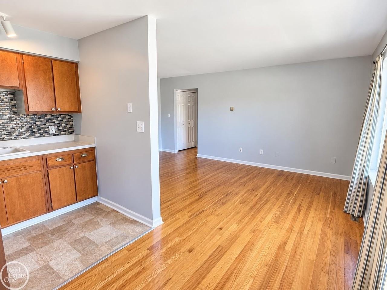 4840 Briarwood Ave #2 - Photo 4 of 11