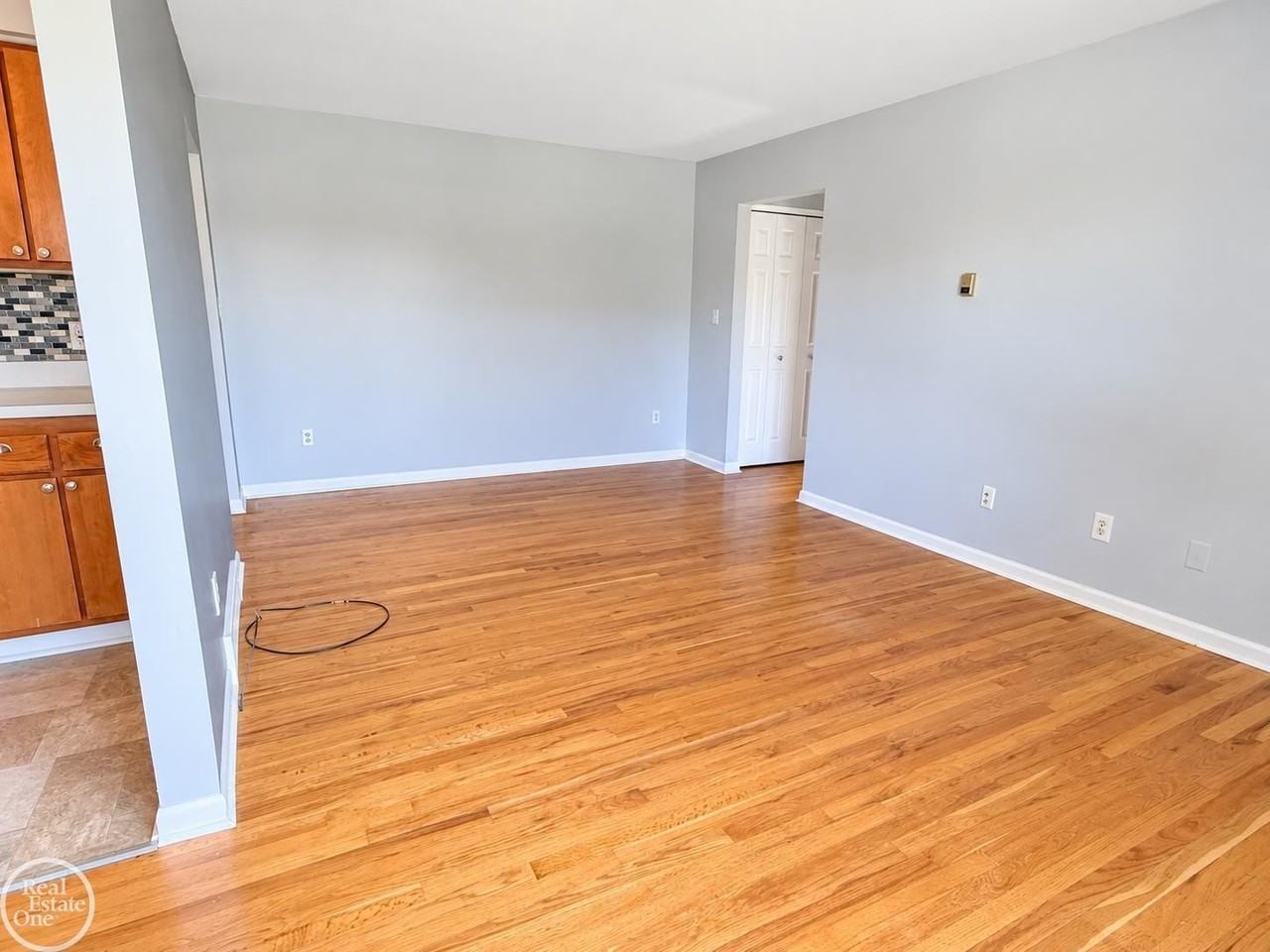 4840 Briarwood Ave #2 - Photo 5 of 11
