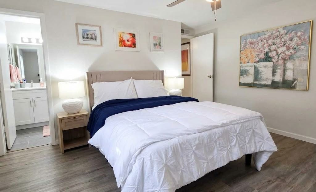184 Hibiscus Dr #1 - Photo 7 of 15