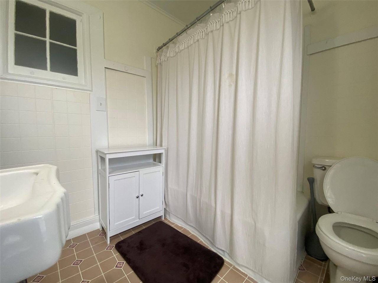 94 Sanfordville Rd #4 - Photo 7 of 9
