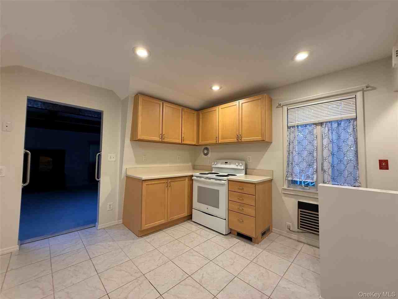 70 Rinaldo Rd - Photo 6 of 21