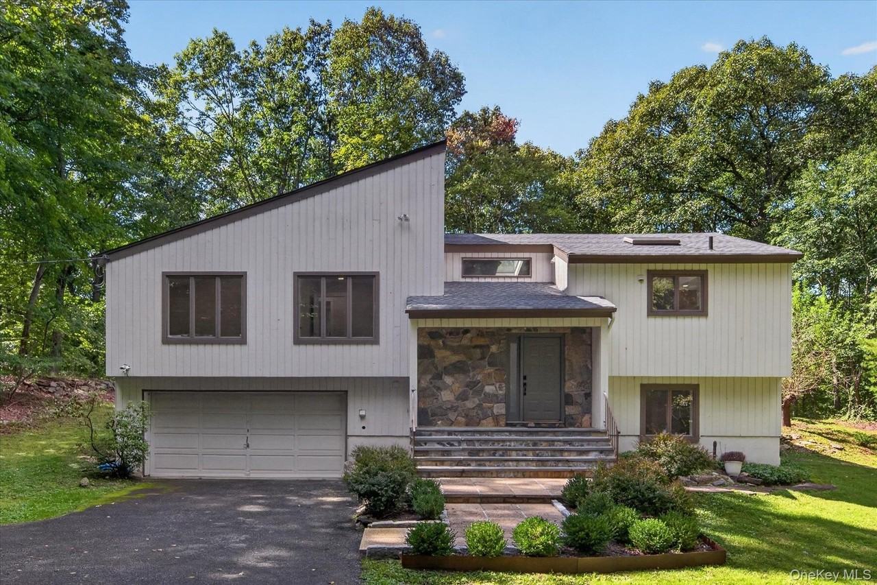 103 Old Highland Tpke - Photo 2 of 47