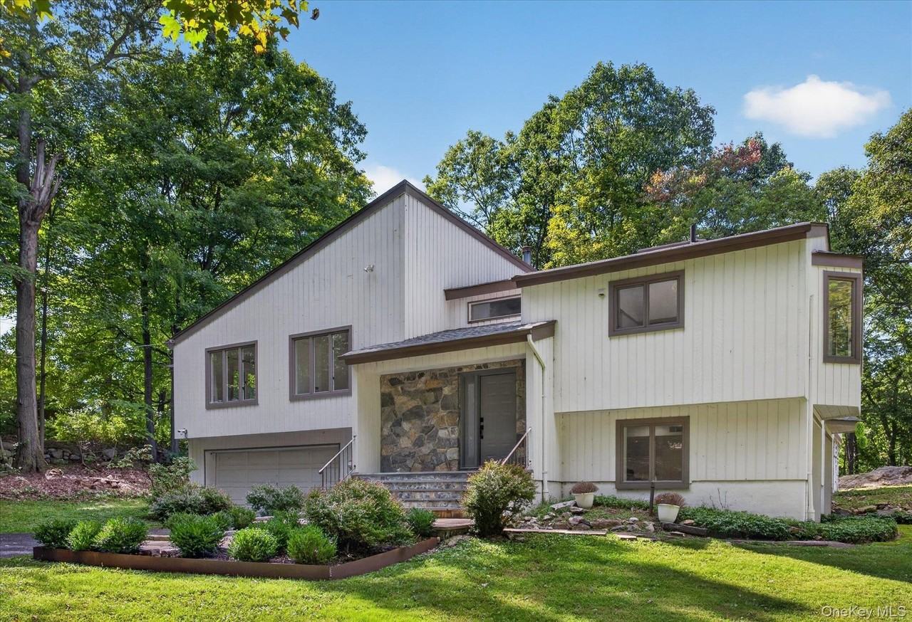 103 Old Highland Tpke - Photo 3 of 47