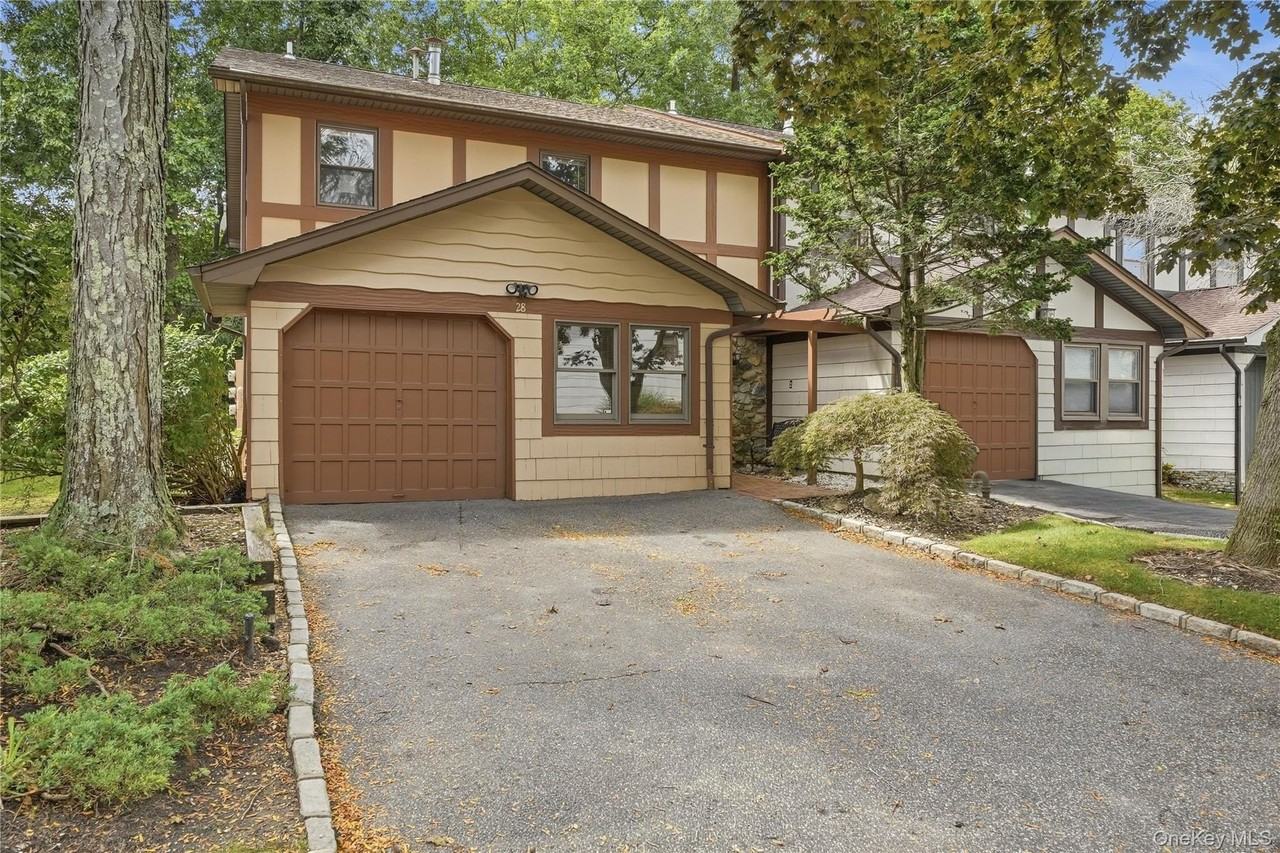 28 Hampton Ct - Photo 2 of 33