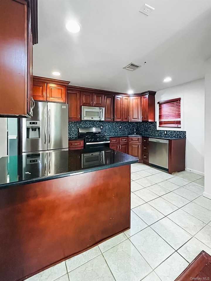 14548 180th St - Photo 6 of 13