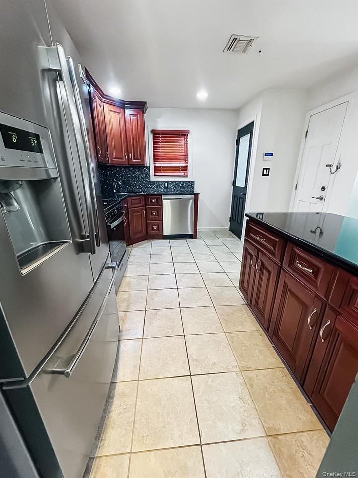 14548 180th St - Photo 7 of 13