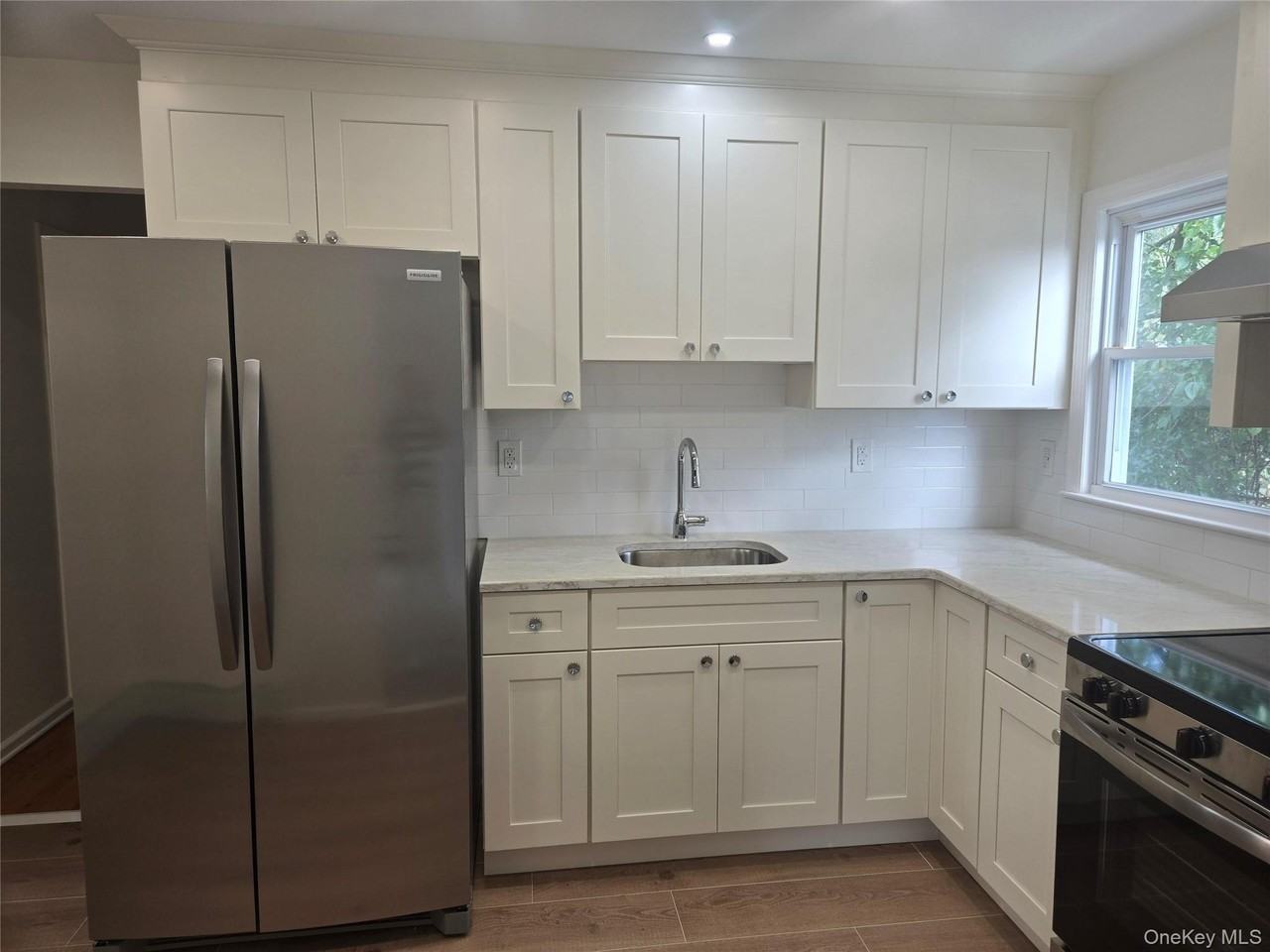 11 Columbia Ave - Photo 2 of 17
