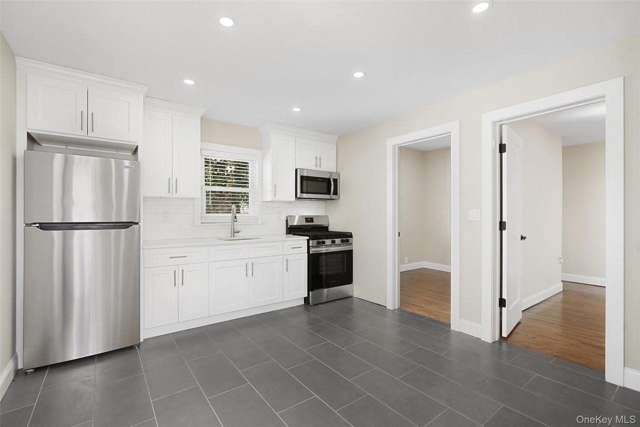 352 Willett Ave #1 - Photo 3 of 18
