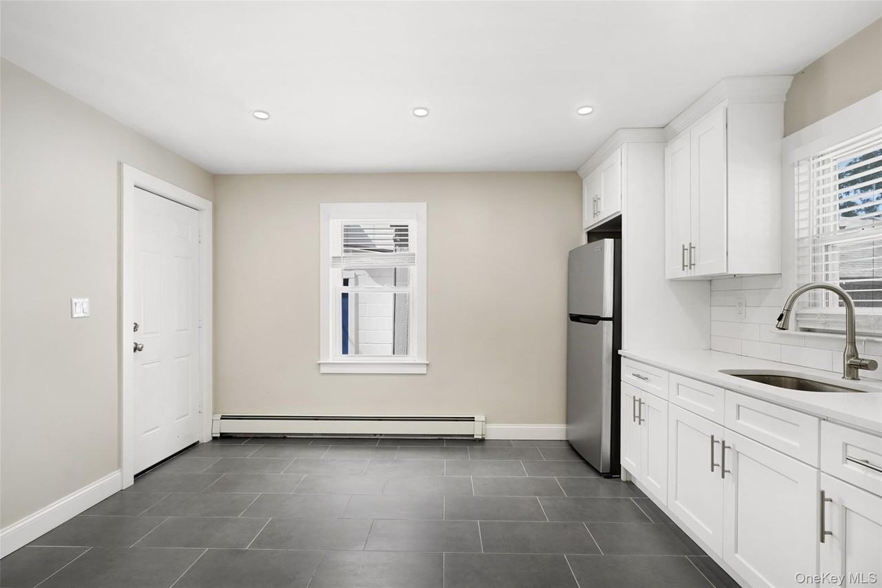 352 Willett Ave #1 - Photo 4 of 18