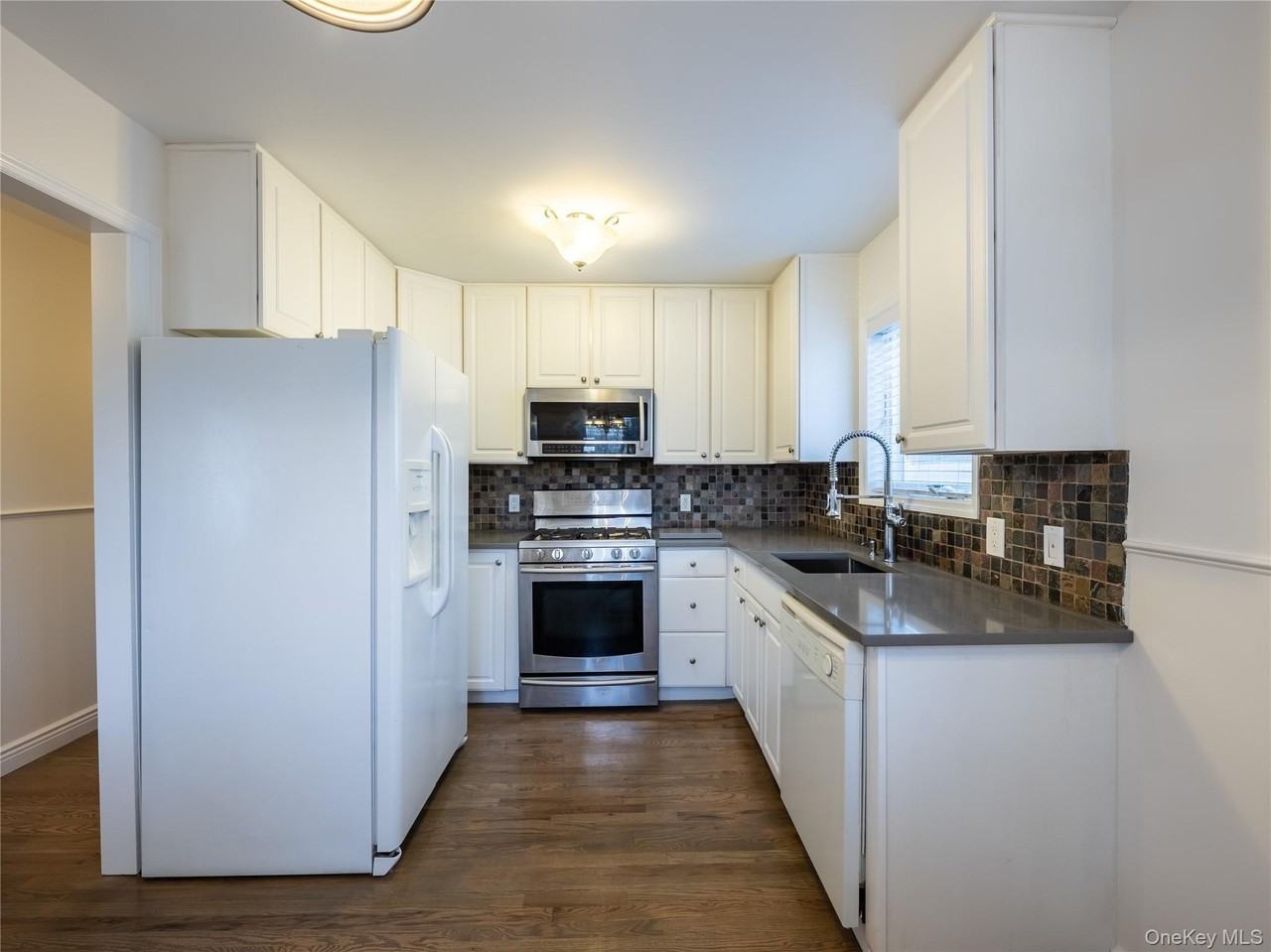 21 Marwood Rd N - Photo 5 of 12