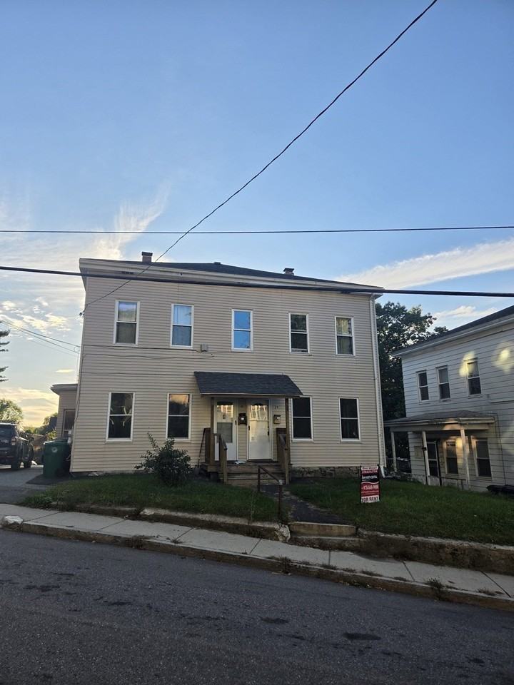29 Beech St #A - Photo 2 of 21