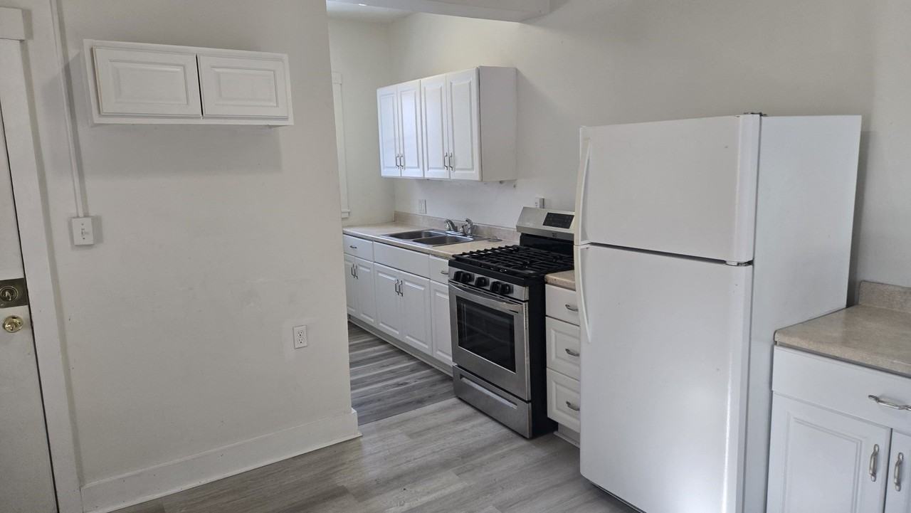 29 Beech St #A - Photo 4 of 21