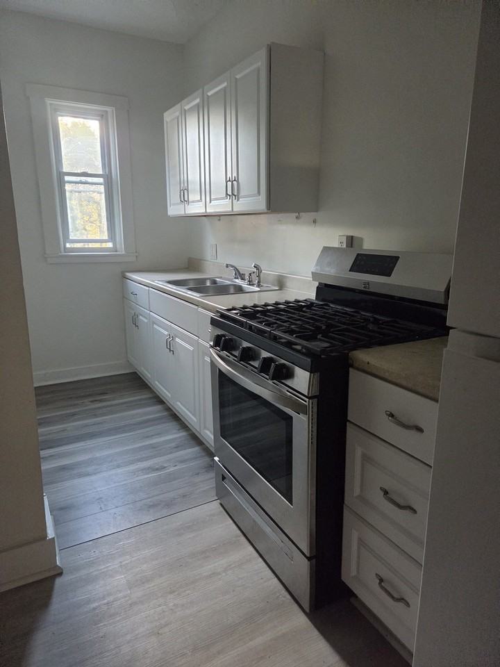 29 Beech St #A - Photo 5 of 21