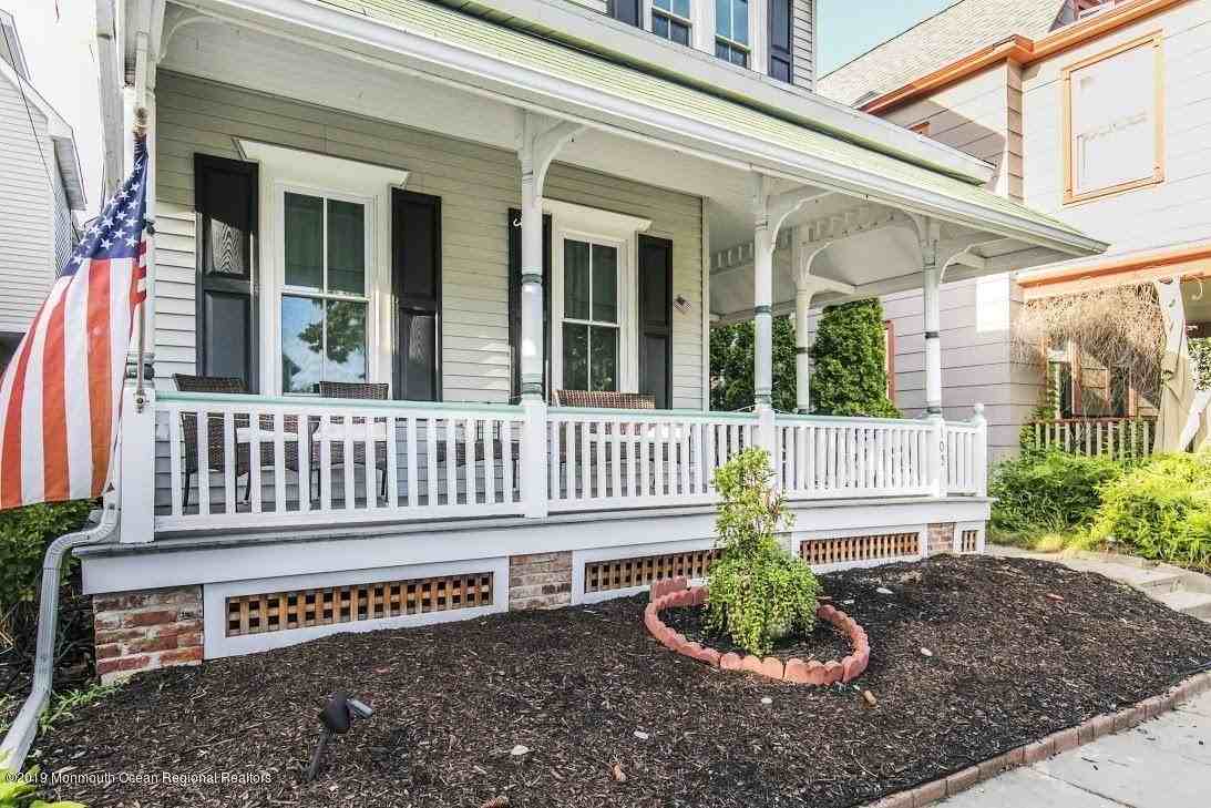 105 Webb Ave - Photo 2 of 20