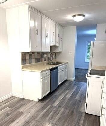 16 E Old Willow Rd #209S - Photo 4 of 16