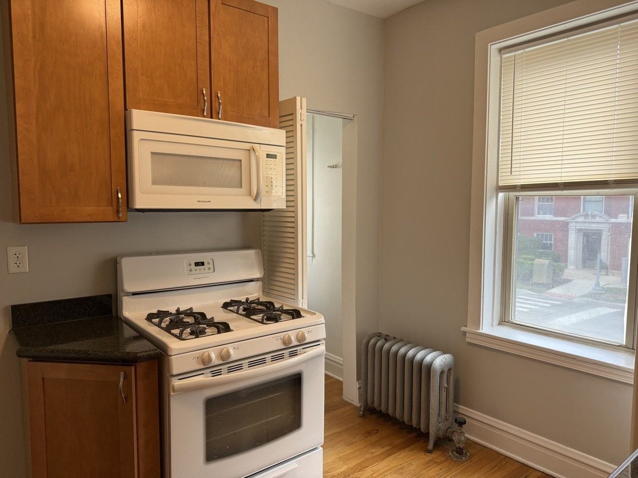 201 Washington Blvd #1N - Photo 6 of 17