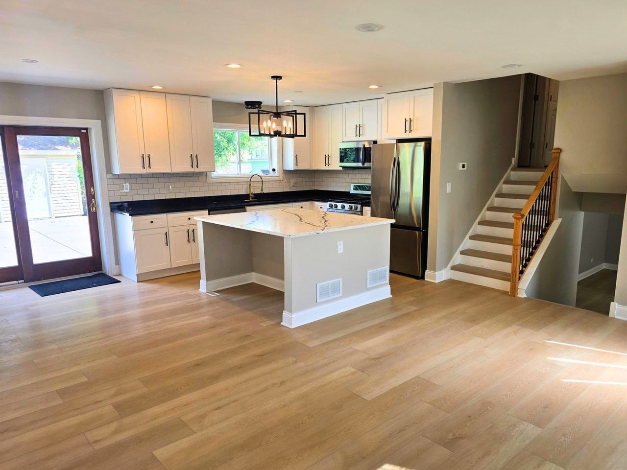 515 N La Londe Ave - Photo 2 of 18