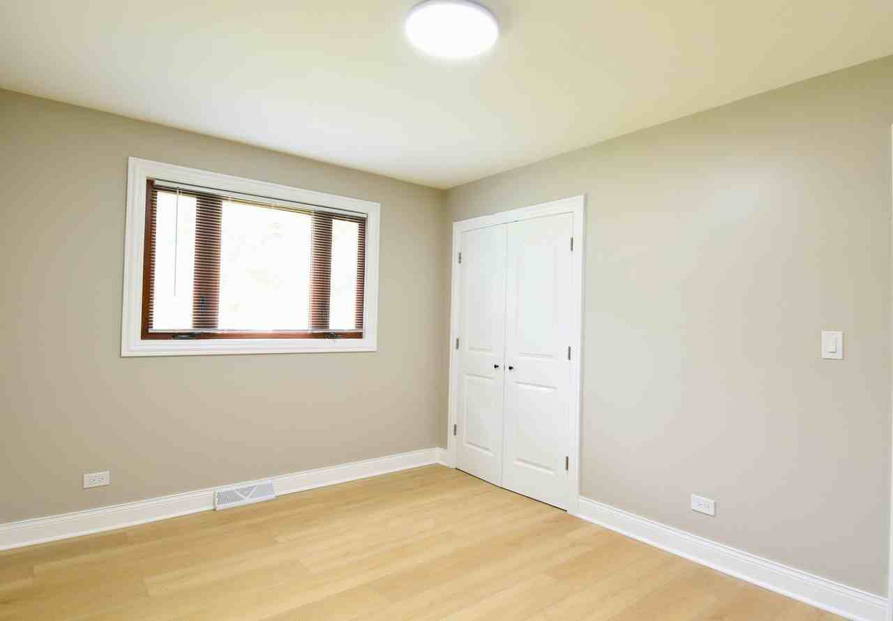 515 N La Londe Ave - Photo 7 of 18