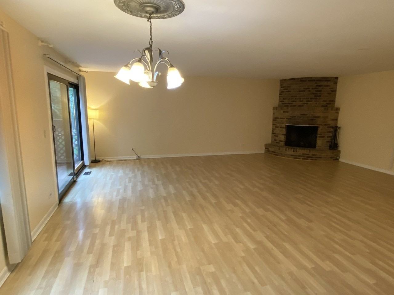 330 E Forest Knoll Dr - Photo 5 of 13