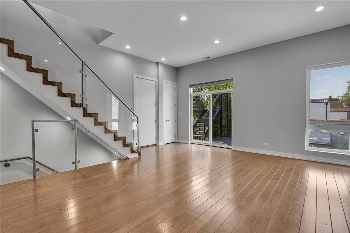 1821 W Armitage Ave #3W - Photo 4 of 28