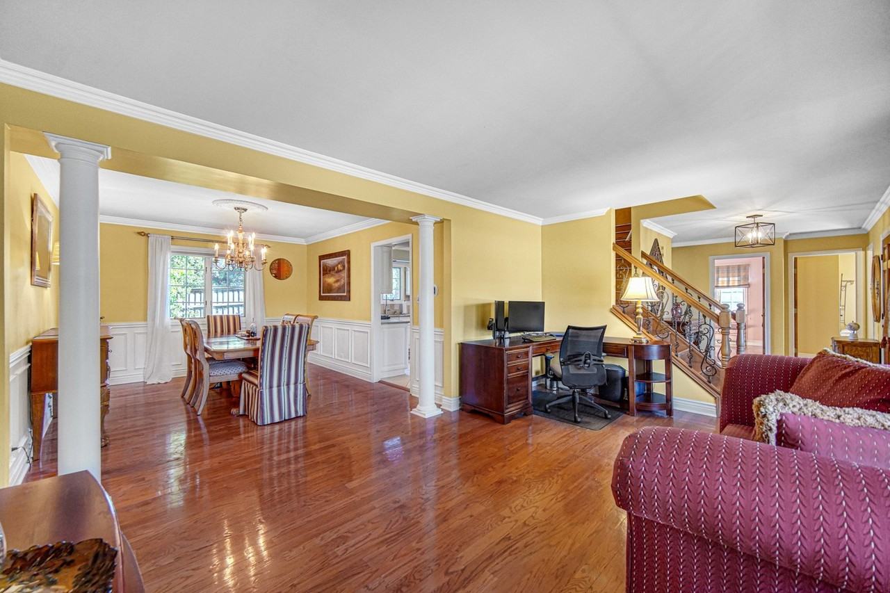 10700 Churchill Dr - Photo 4 of 47