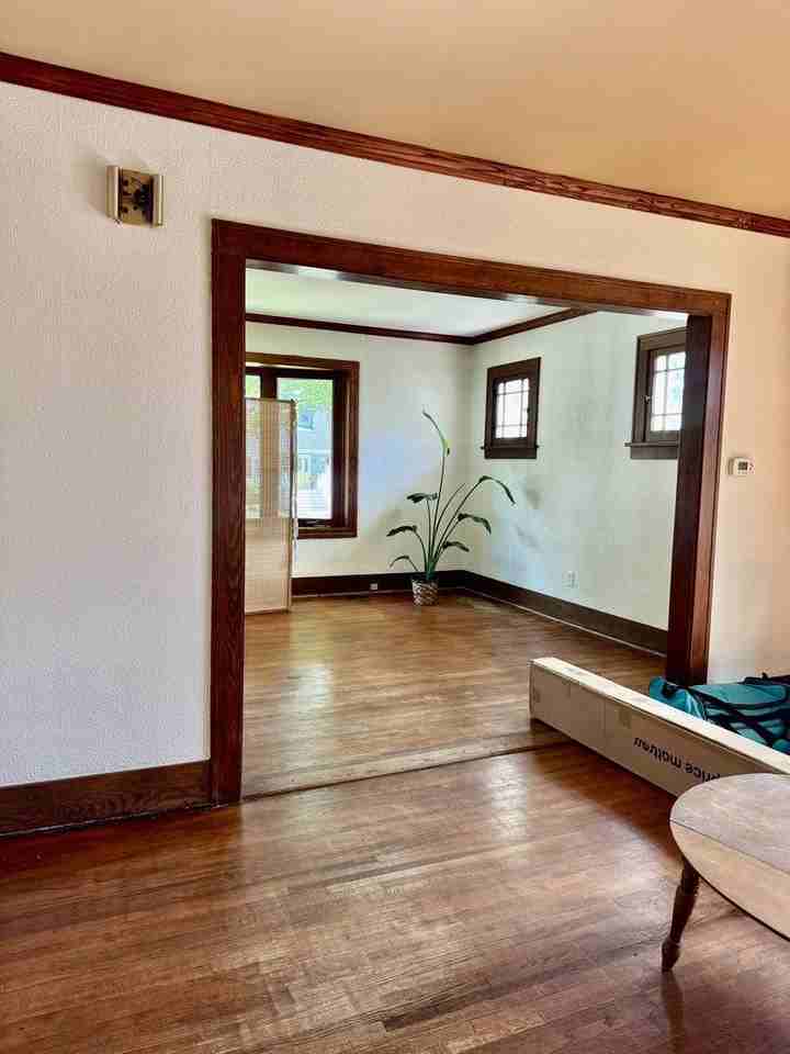 921 Chicago Ave - Photo 6 of 19