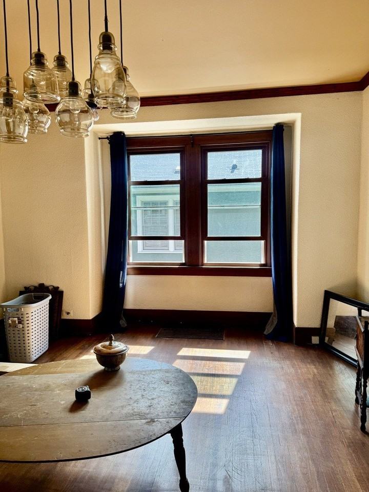 921 Chicago Ave - Photo 7 of 19