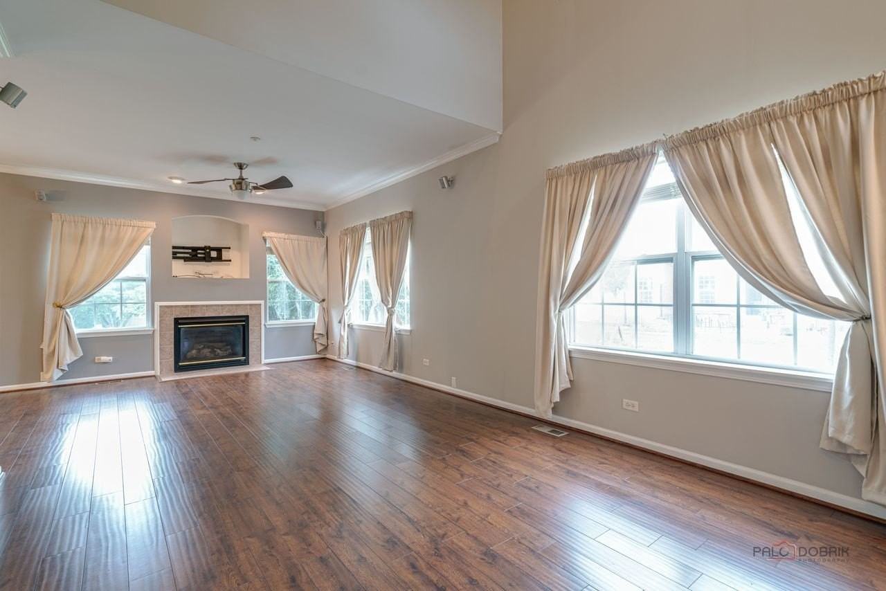 1880 Maureen Dr #1880 - Photo 4 of 32