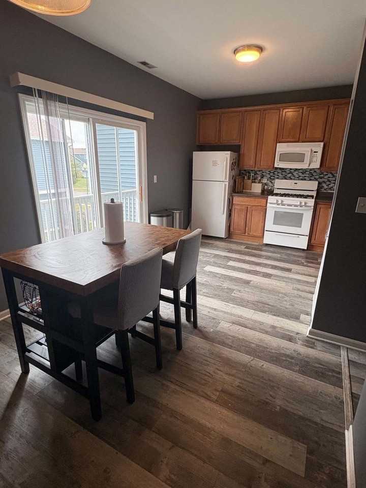 1800 Fieldstone Dr N #1800 - Photo 4 of 13