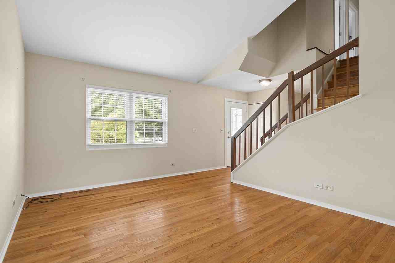 2013 Vanderbilt Ct - Photo 3 of 17