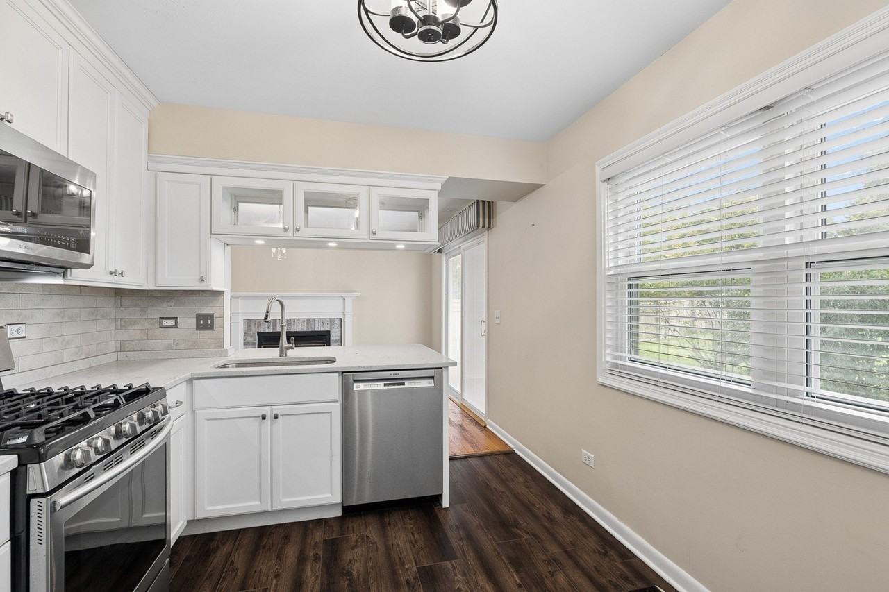 2013 Vanderbilt Ct - Photo 5 of 17