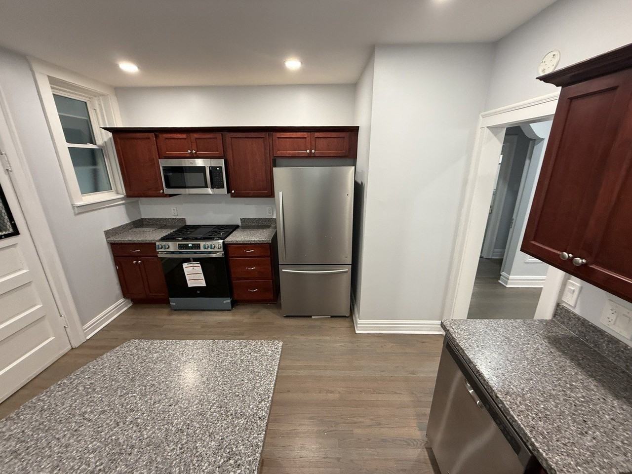 2827 W Lunt Ave #1 - Photo 2 of 14