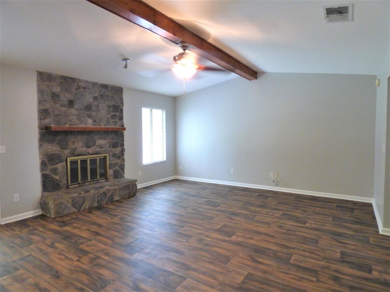 10526 Anchorage Cove Ln - Photo 2 of 14