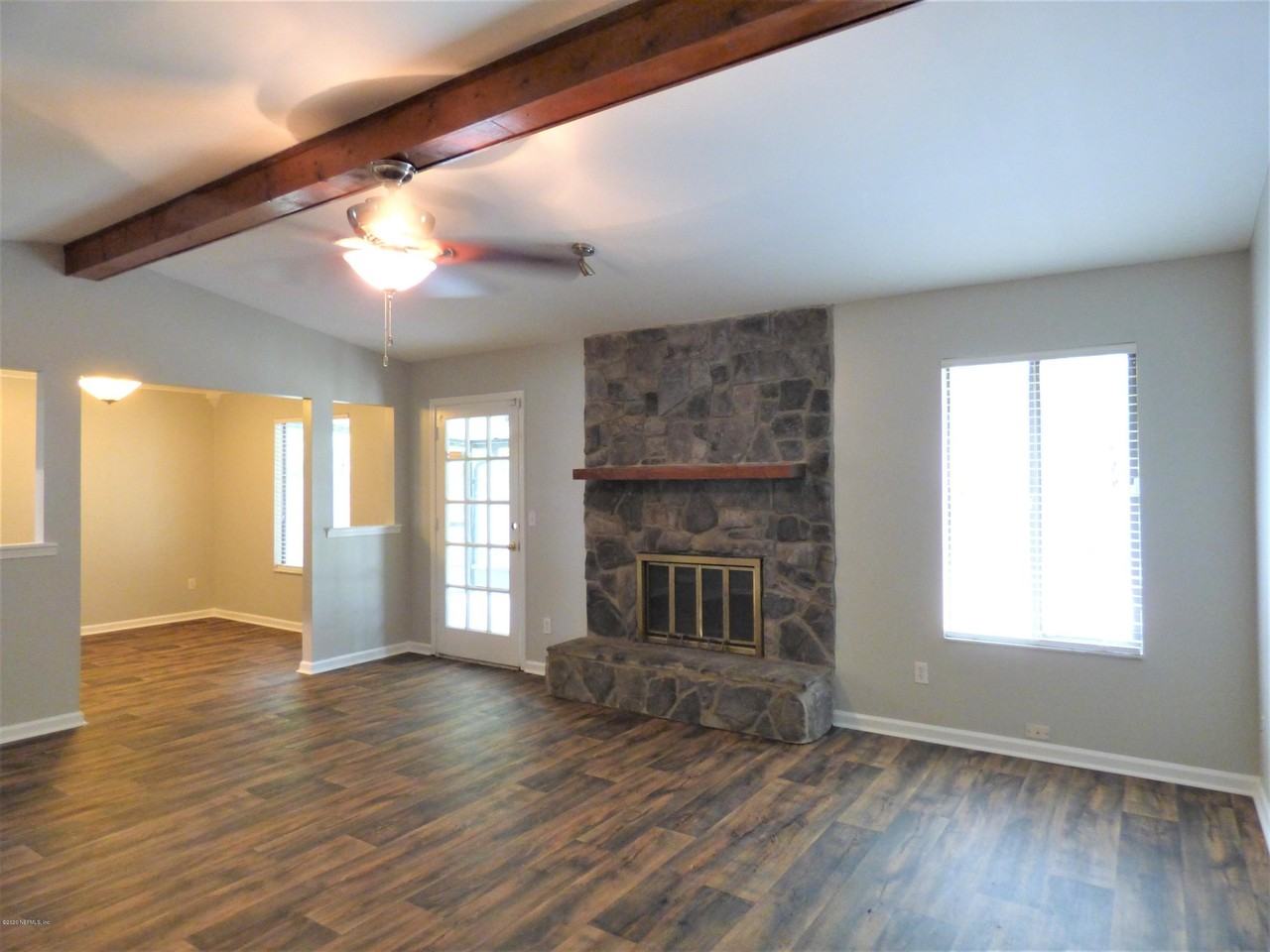 10526 Anchorage Cove Ln - Photo 3 of 14