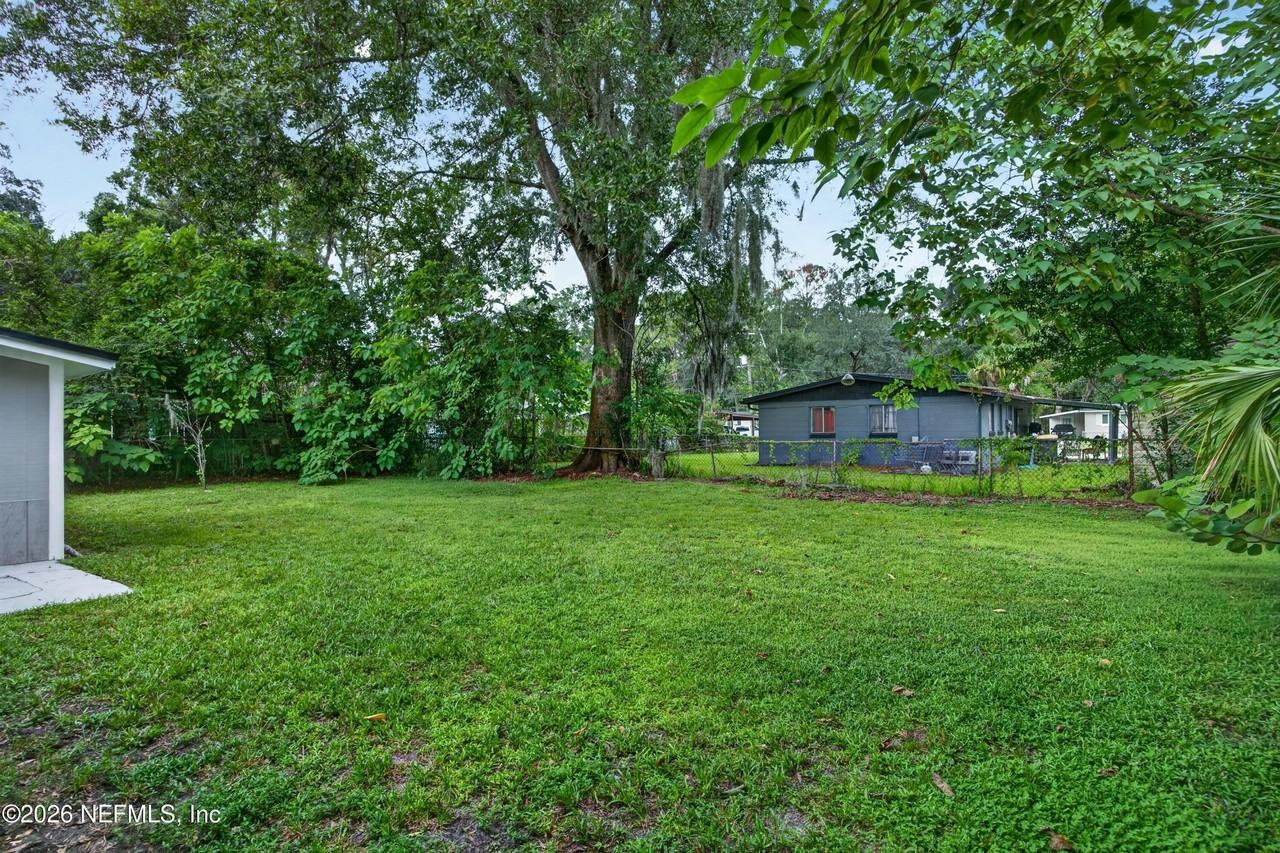 6745 Jack Horner Ln - Photo 4 of 31