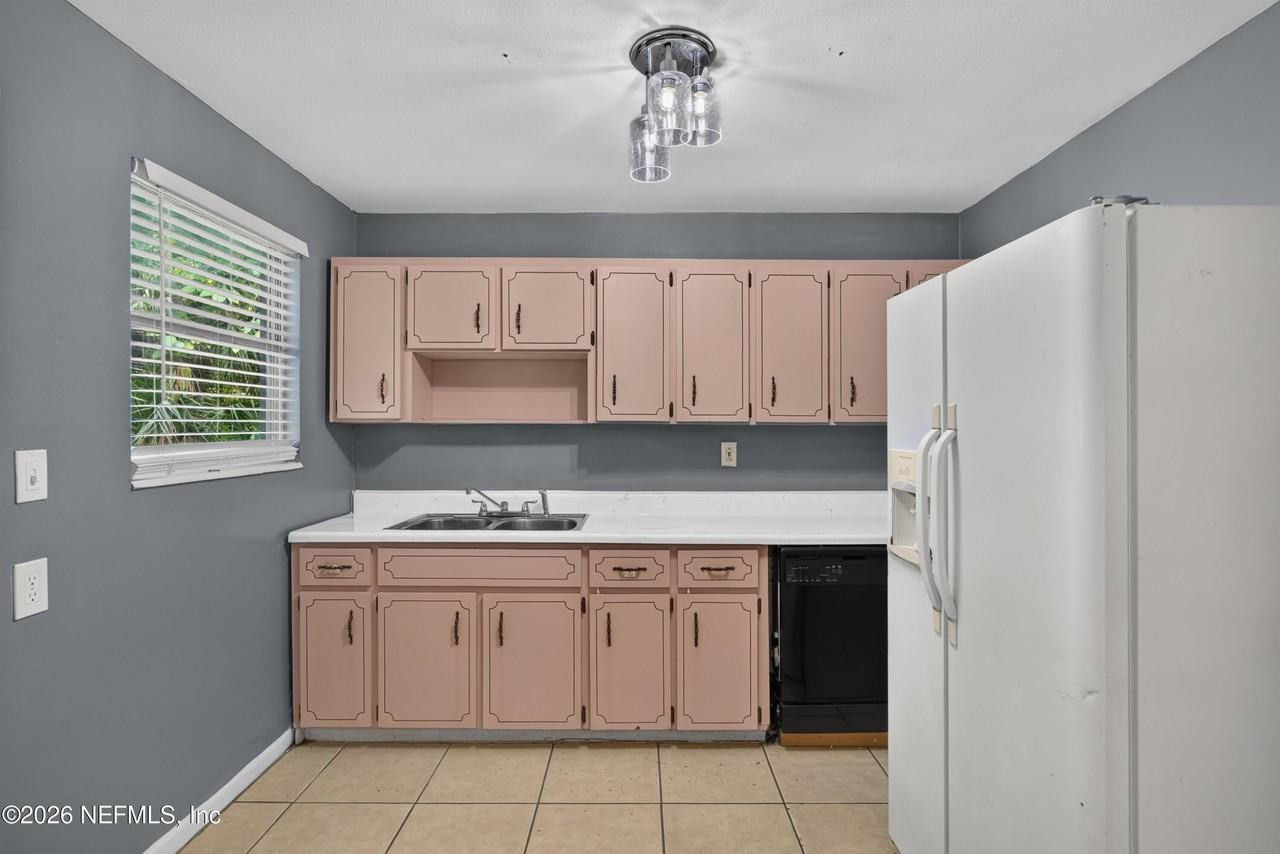 6745 Jack Horner Ln - Photo 5 of 31